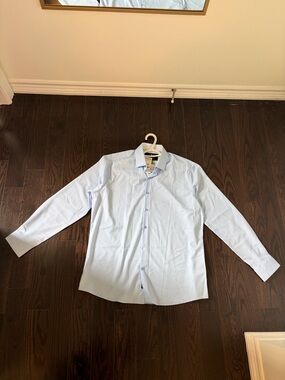Tailored Light Blue Long-Sleeve Dress Shirt